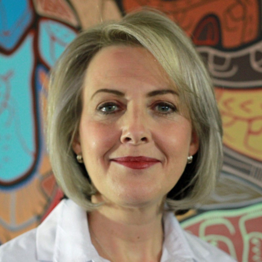 Headshot of Tracy Hillier